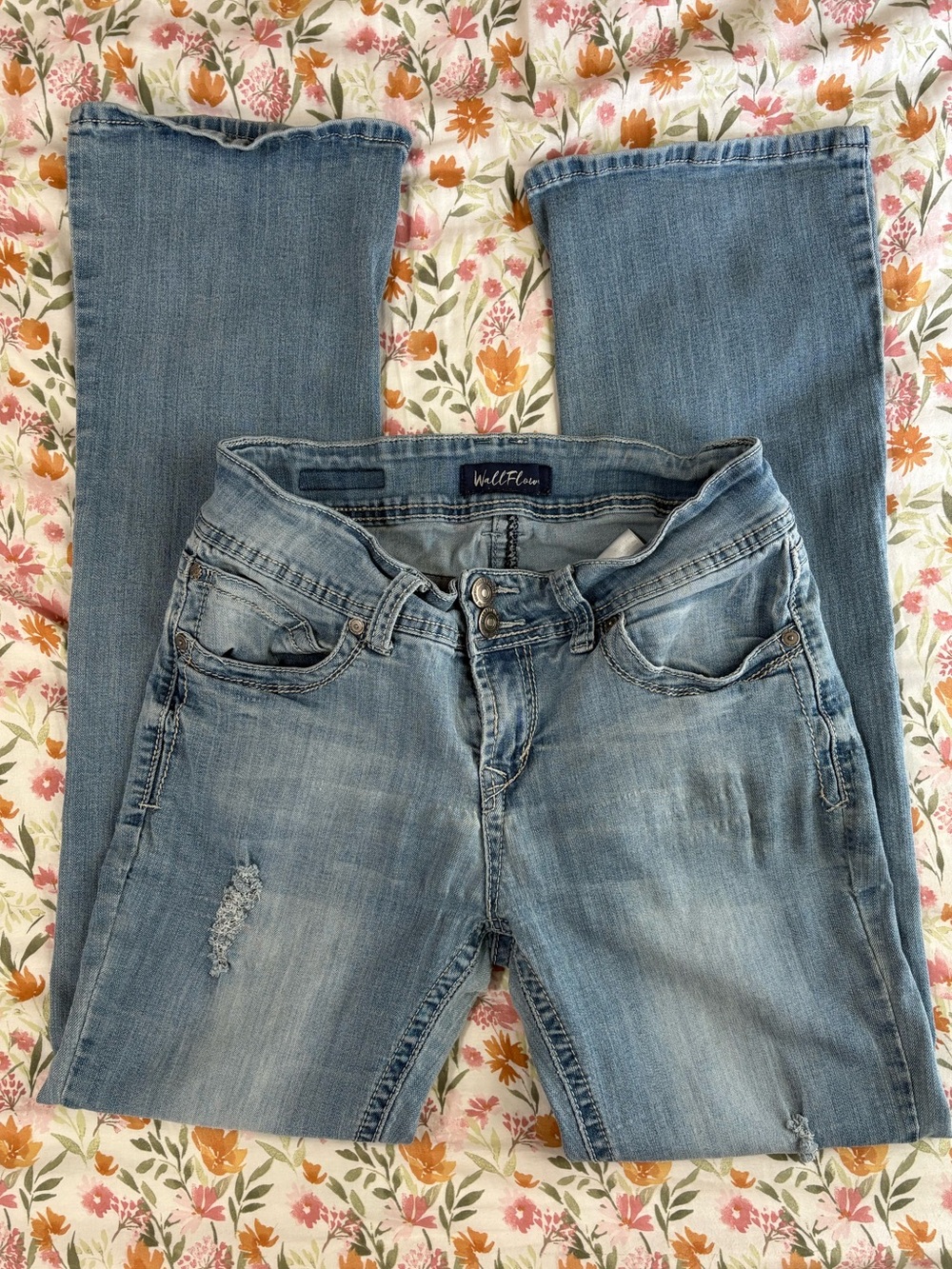 Wallflower Y2K Low Rise Jeans Size 9 W 30” Light Wash Flare Vintage